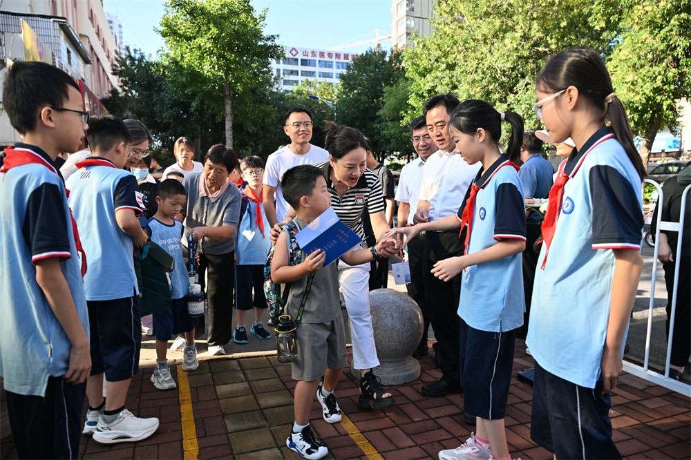 微信图片_20250902172055_11_633.jpg